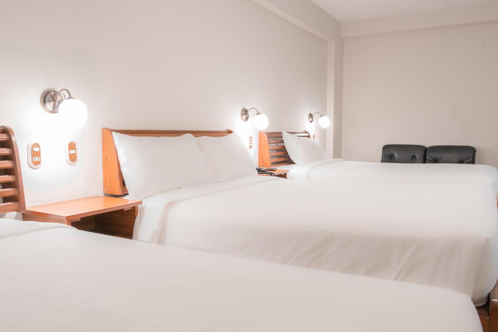 Hotel Alexander Trujillo Kamer foto