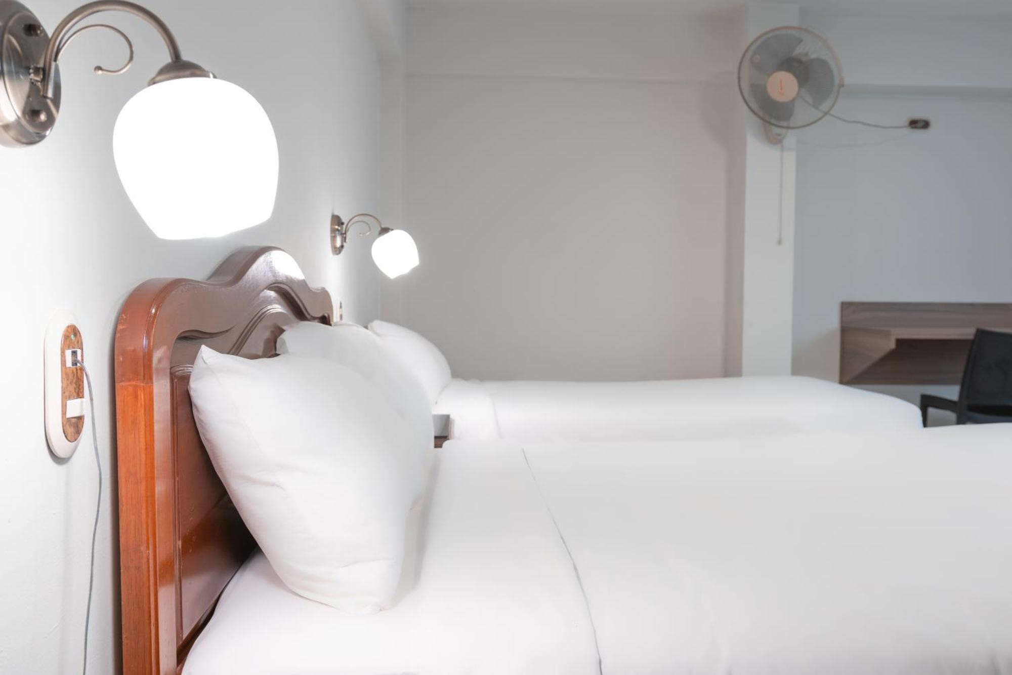 Hotel Alexander Trujillo Kamer foto